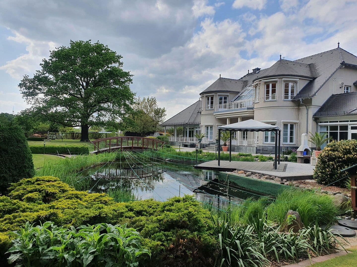 Predaj domu 1.082 m², pozemek 9.536 m², Kolkwitz, Brandenbursko Predaj domu 1.082 m², pozemek 9.536 m², Kolkwitz, Brandenbursko