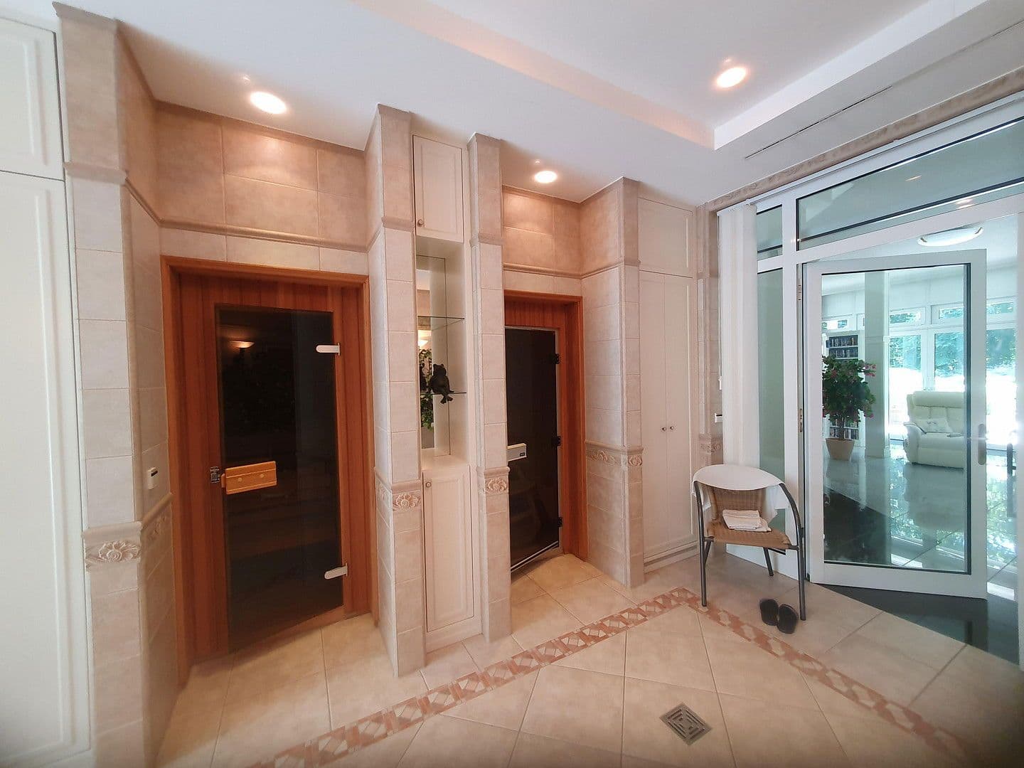 Predaj domu 1.082 m², pozemek 9.536 m², Kolkwitz, Brandenbursko Predaj domu 1.082 m², pozemek 9.536 m², Kolkwitz, Brandenbursko