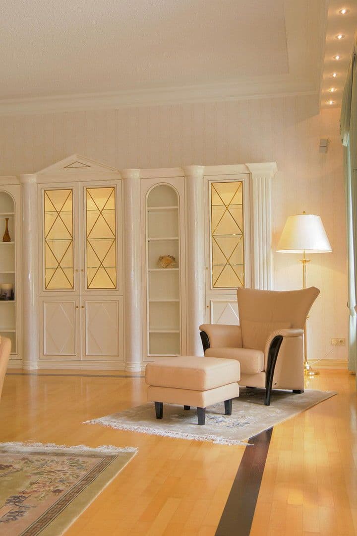 Predaj domu 1.082 m², pozemek 9.536 m², Kolkwitz, Brandenbursko Predaj domu 1.082 m², pozemek 9.536 m², Kolkwitz, Brandenbursko