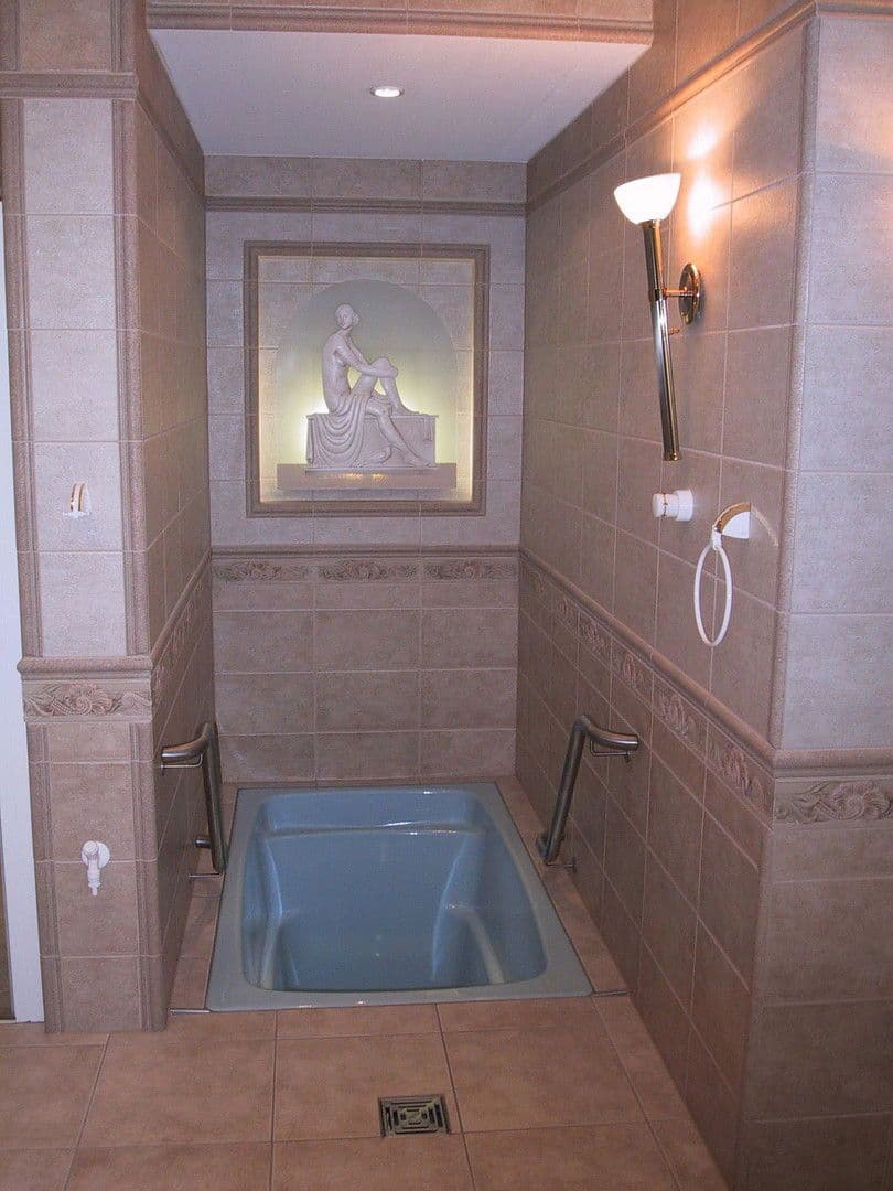 Predaj domu 1.082 m², pozemek 9.536 m², Kolkwitz, Brandenbursko Predaj domu 1.082 m², pozemek 9.536 m², Kolkwitz, Brandenbursko