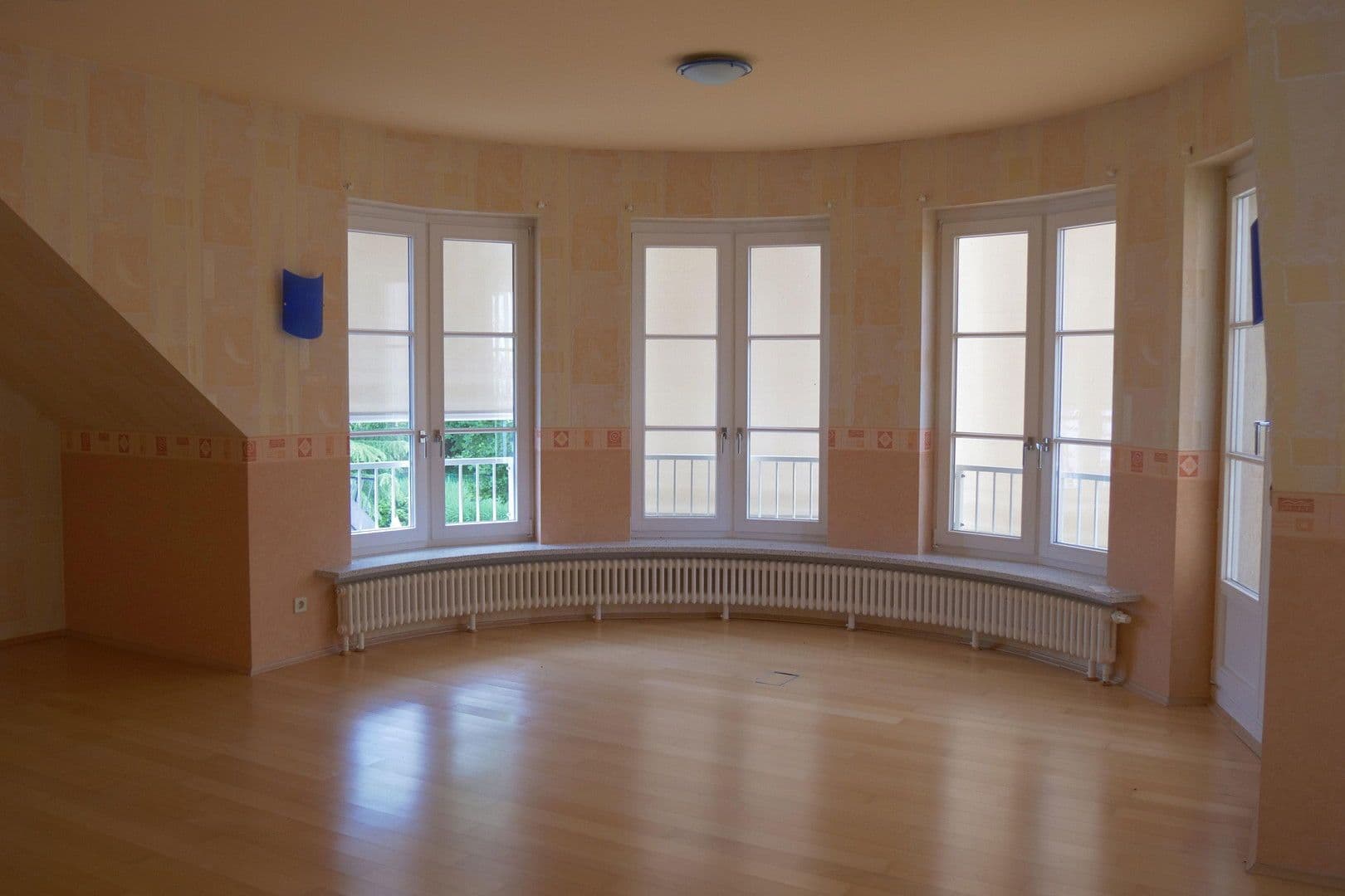 Predaj domu 1.082 m², pozemek 9.536 m², Kolkwitz, Brandenbursko Predaj domu 1.082 m², pozemek 9.536 m², Kolkwitz, Brandenbursko