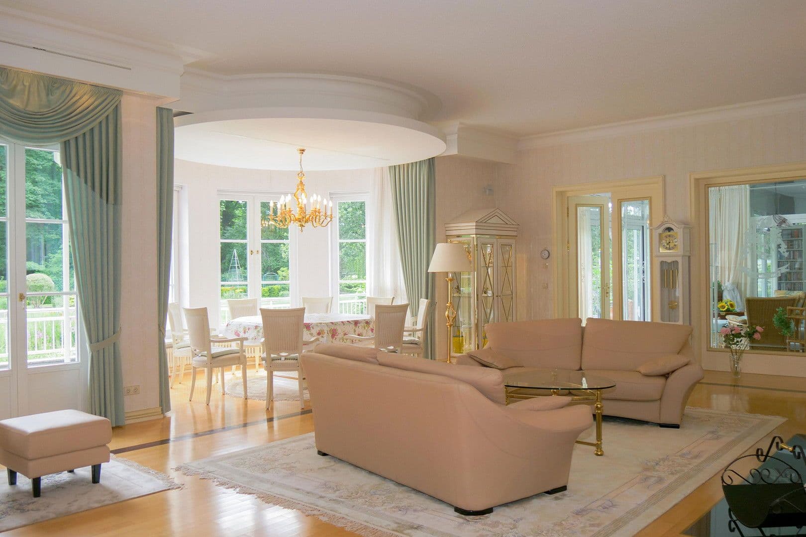 Predaj domu 1.082 m², pozemek 9.536 m², Kolkwitz, Brandenbursko Predaj domu 1.082 m², pozemek 9.536 m², Kolkwitz, Brandenbursko