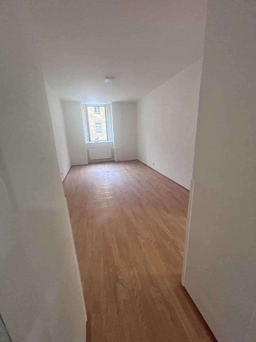 Prenájom bytu 2-izbový 65 m², Západní, Karlovy Vary, Karlovarský kraj Prenájom bytu 2-izbový 65 m², Západní, Karlovy Vary, Karlovarský kraj