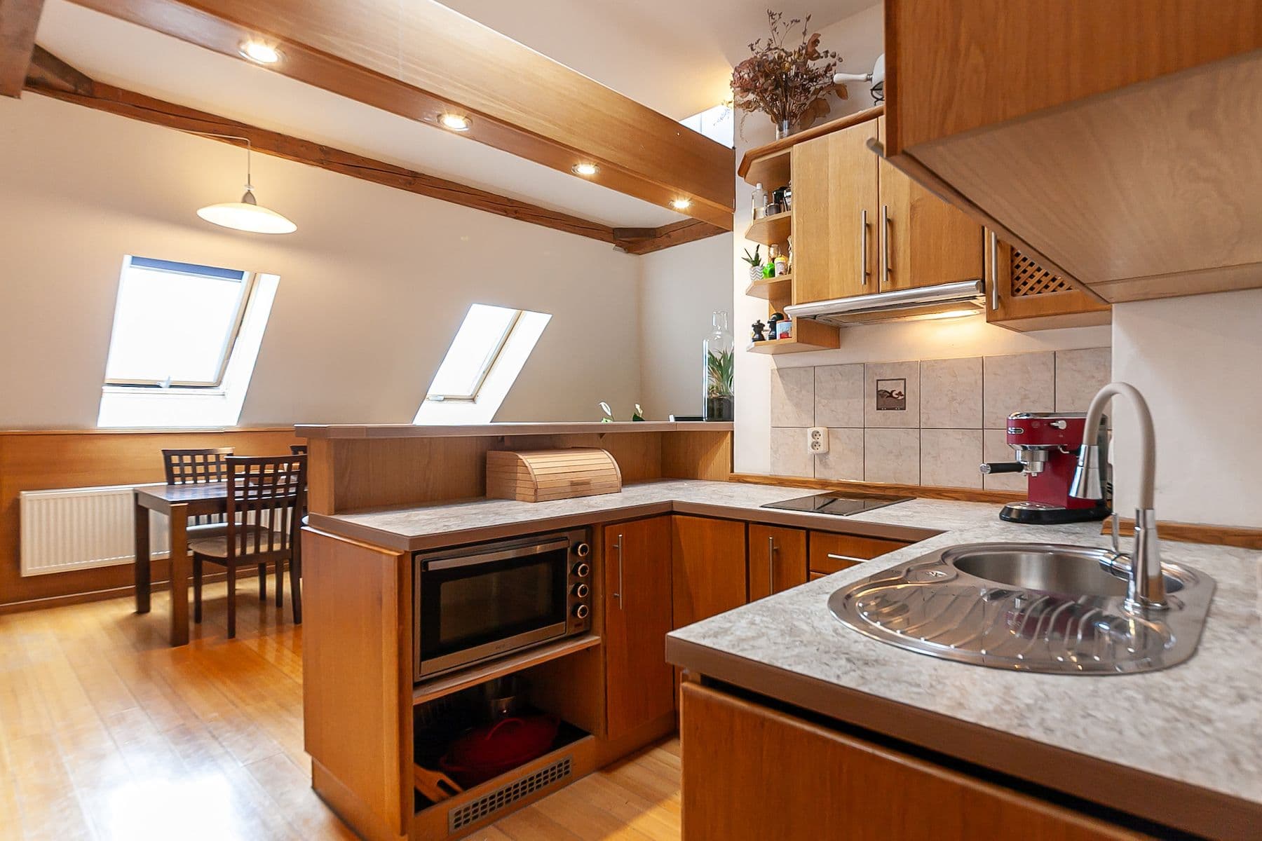 Predaj bytu 4-izbový 138 m², Vršovické náměstí, Praha, Praha Predaj bytu 4-izbový 138 m², Vršovické náměstí, Praha, Praha