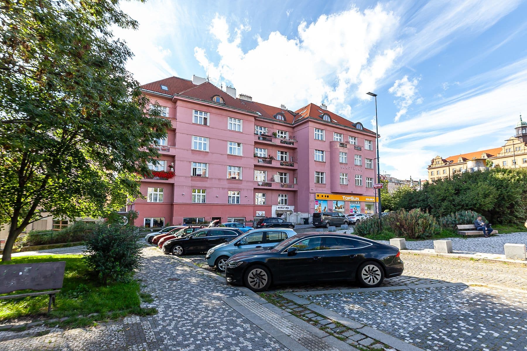 Predaj bytu 4-izbový 138 m², Vršovické náměstí, Praha, Praha Predaj bytu 4-izbový 138 m², Vršovické náměstí, Praha, Praha