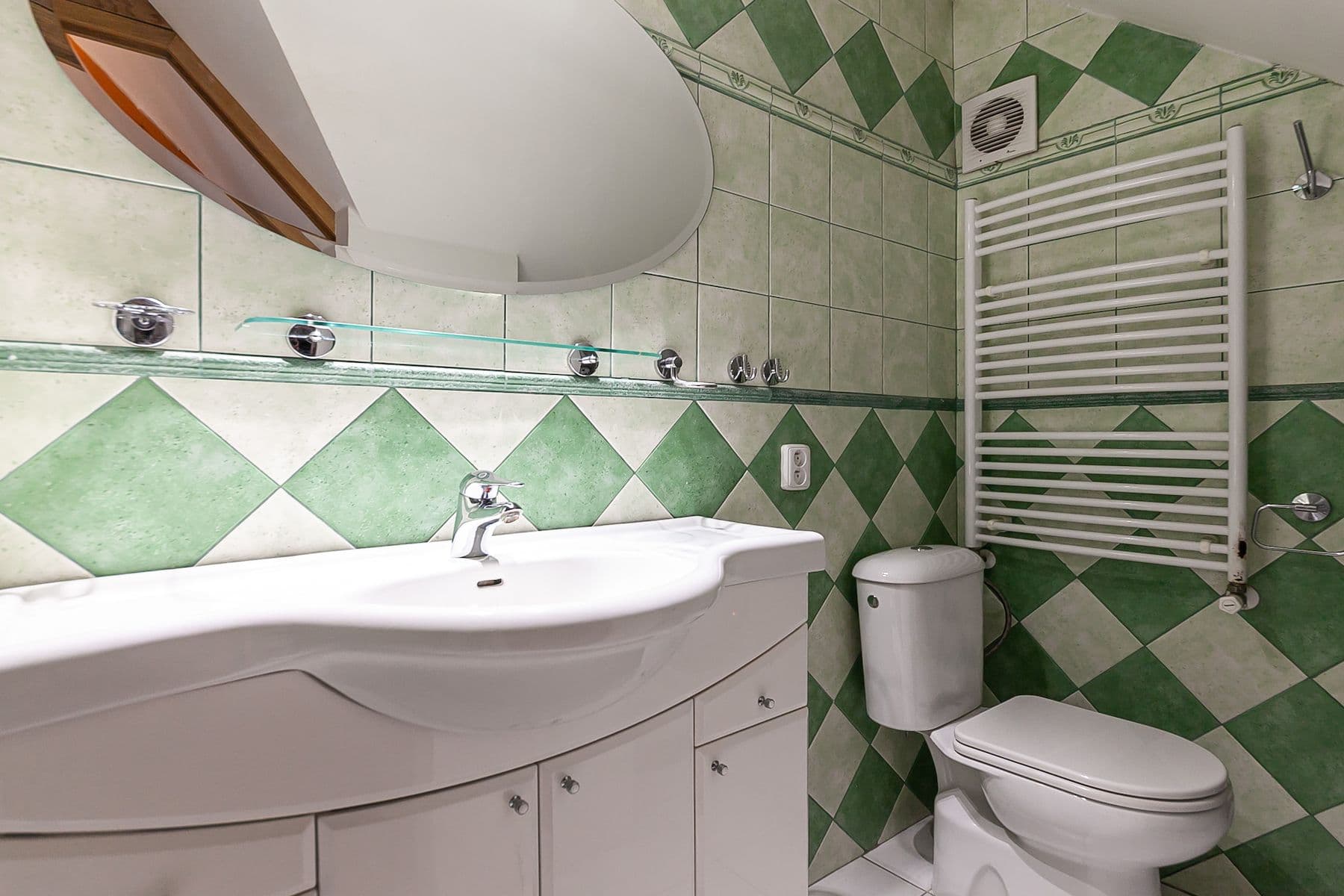 Predaj bytu 4-izbový 138 m², Vršovické náměstí, Praha, Praha Predaj bytu 4-izbový 138 m², Vršovické náměstí, Praha, Praha
