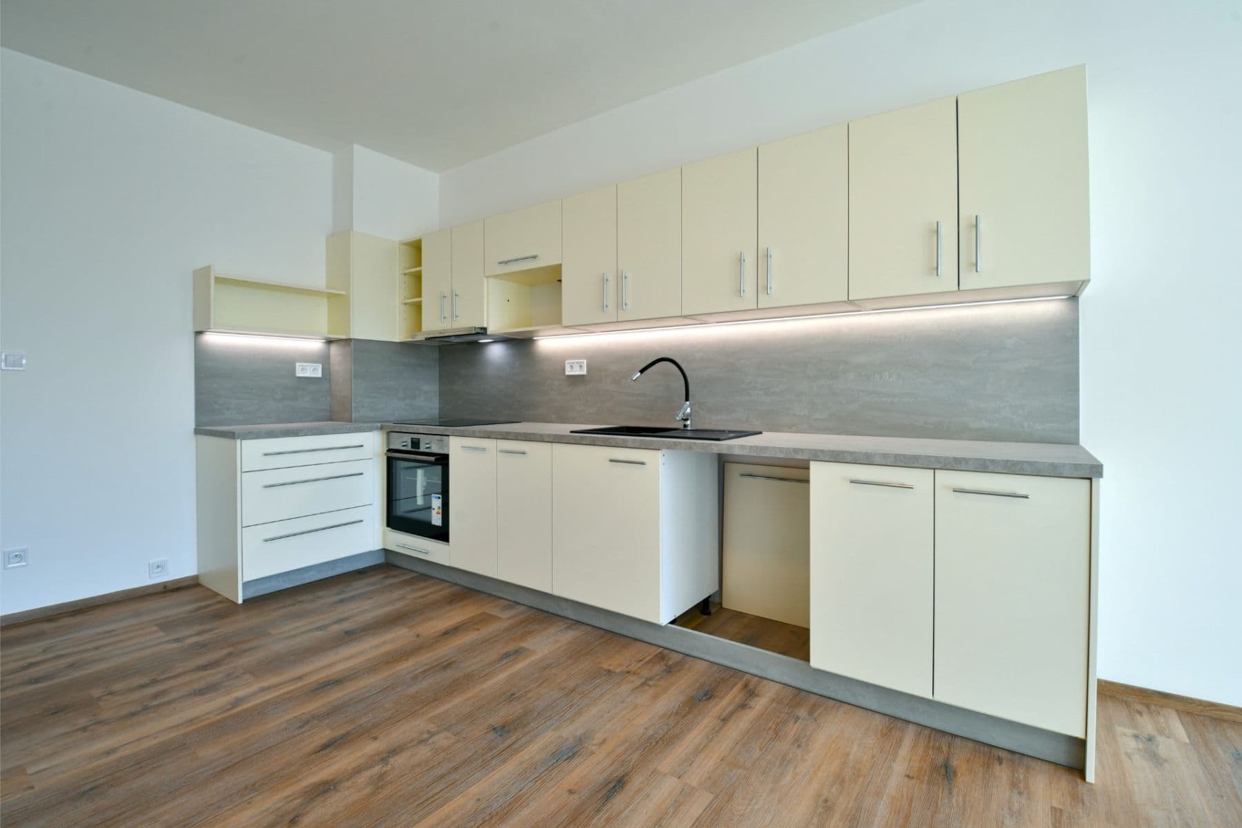 Predaj bytu 2-izbový 53 m², Královské svahy, Lázně Kynžvart, Karlovarský kraj Predaj bytu 2-izbový 53 m², Královské svahy, Lázně Kynžvart, Karlovarský kraj