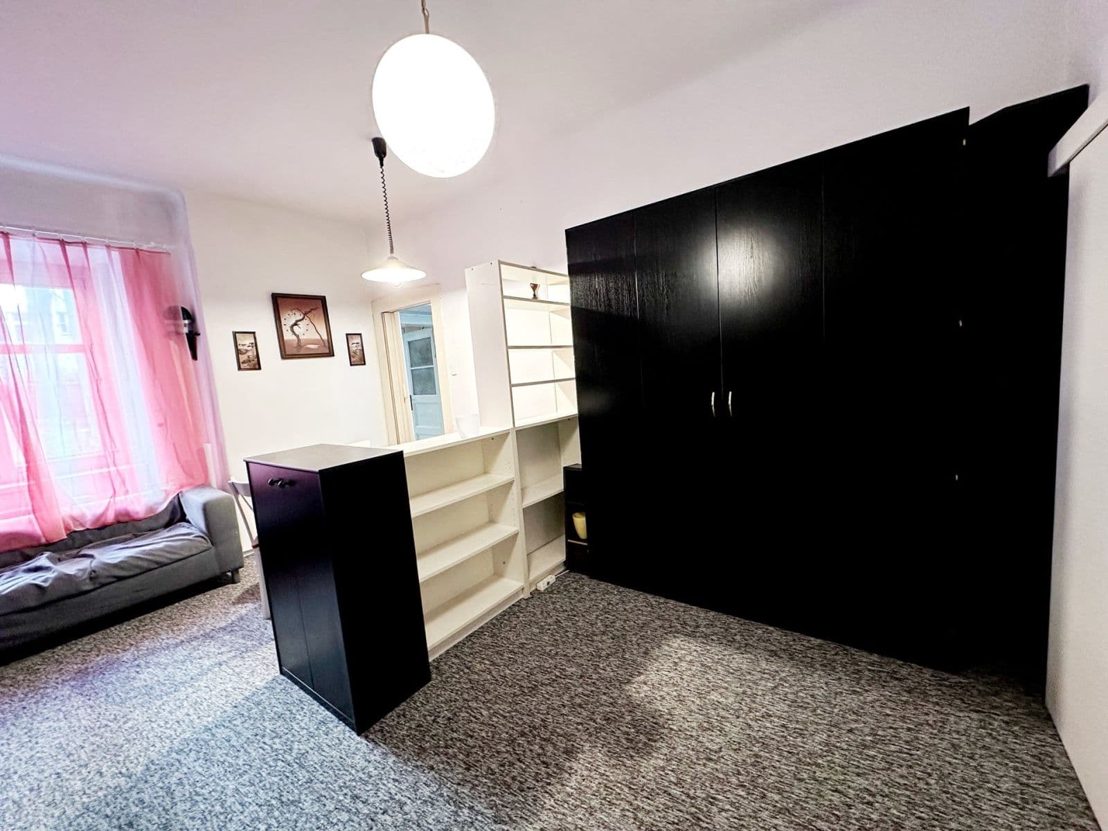 Prenájom bytu 2-izbový 56 m², Boleslavská, Praha, Praha Prenájom bytu 2-izbový 56 m², Boleslavská, Praha, Praha