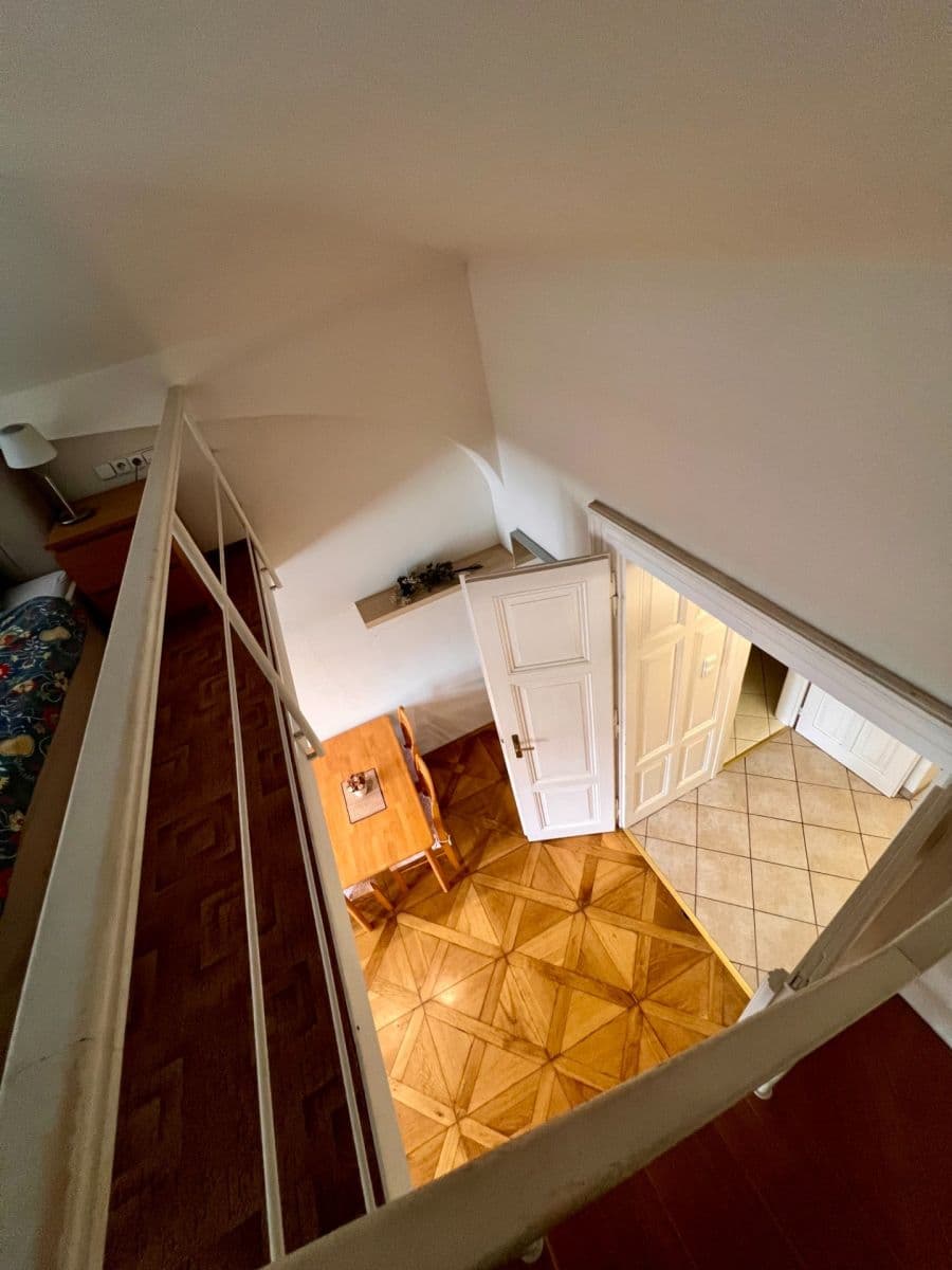 Prenájom bytu 1-izbový 44 m², Na Valentince, Praha, Praha Prenájom bytu 1-izbový 44 m², Na Valentince, Praha, Praha