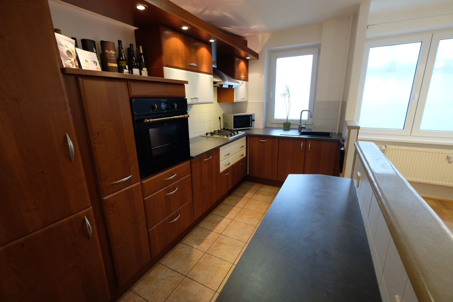 Prenájom bytu 3-izbový 82 m², Hadovitá, Praha, Praha Prenájom bytu 3-izbový 82 m², Hadovitá, Praha, Praha