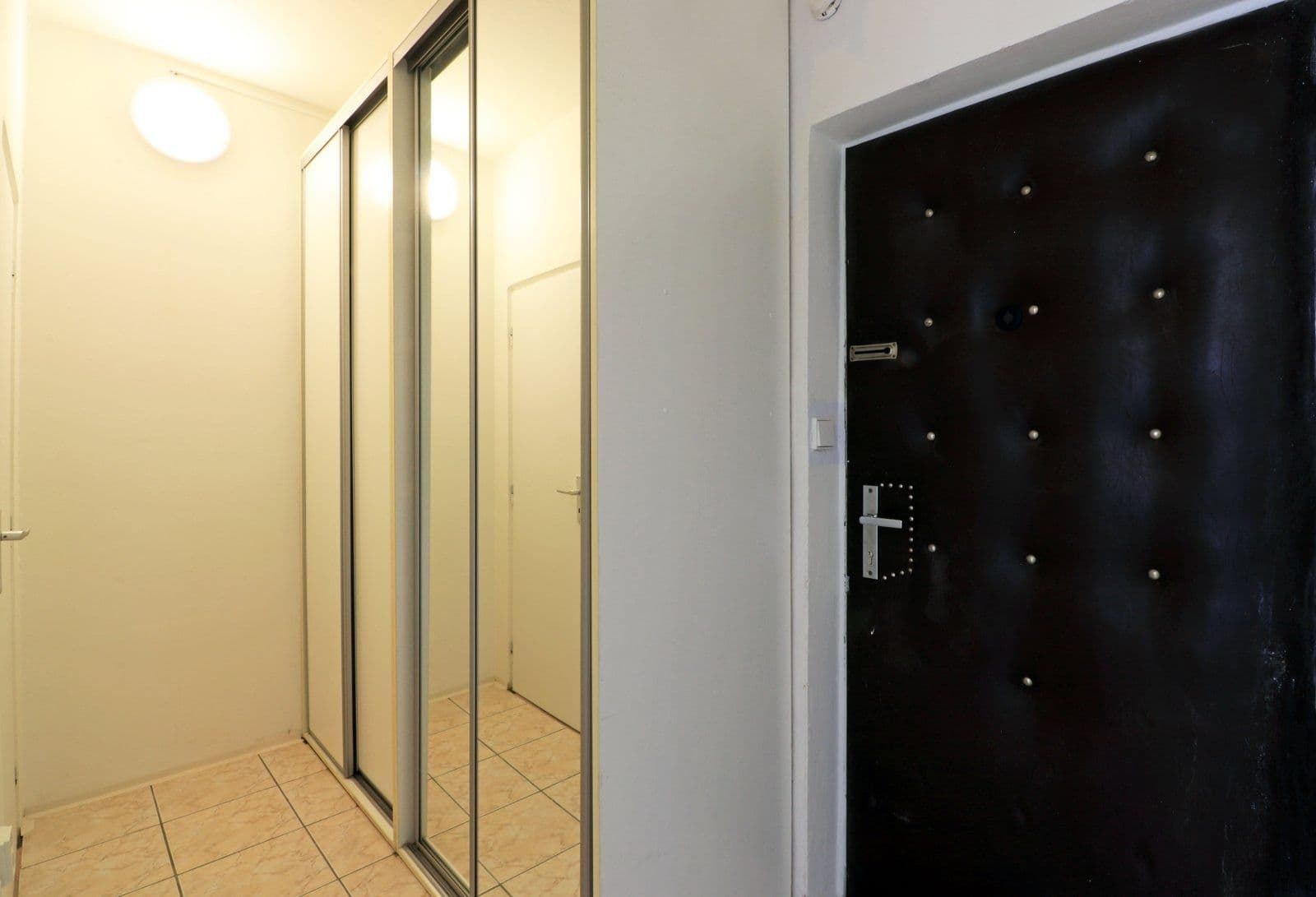 Prenájom bytu 1-izbový 34 m², Švermova, Beroun, Středočeský kraj Prenájom bytu 1-izbový 34 m², Švermova, Beroun, Středočeský kraj