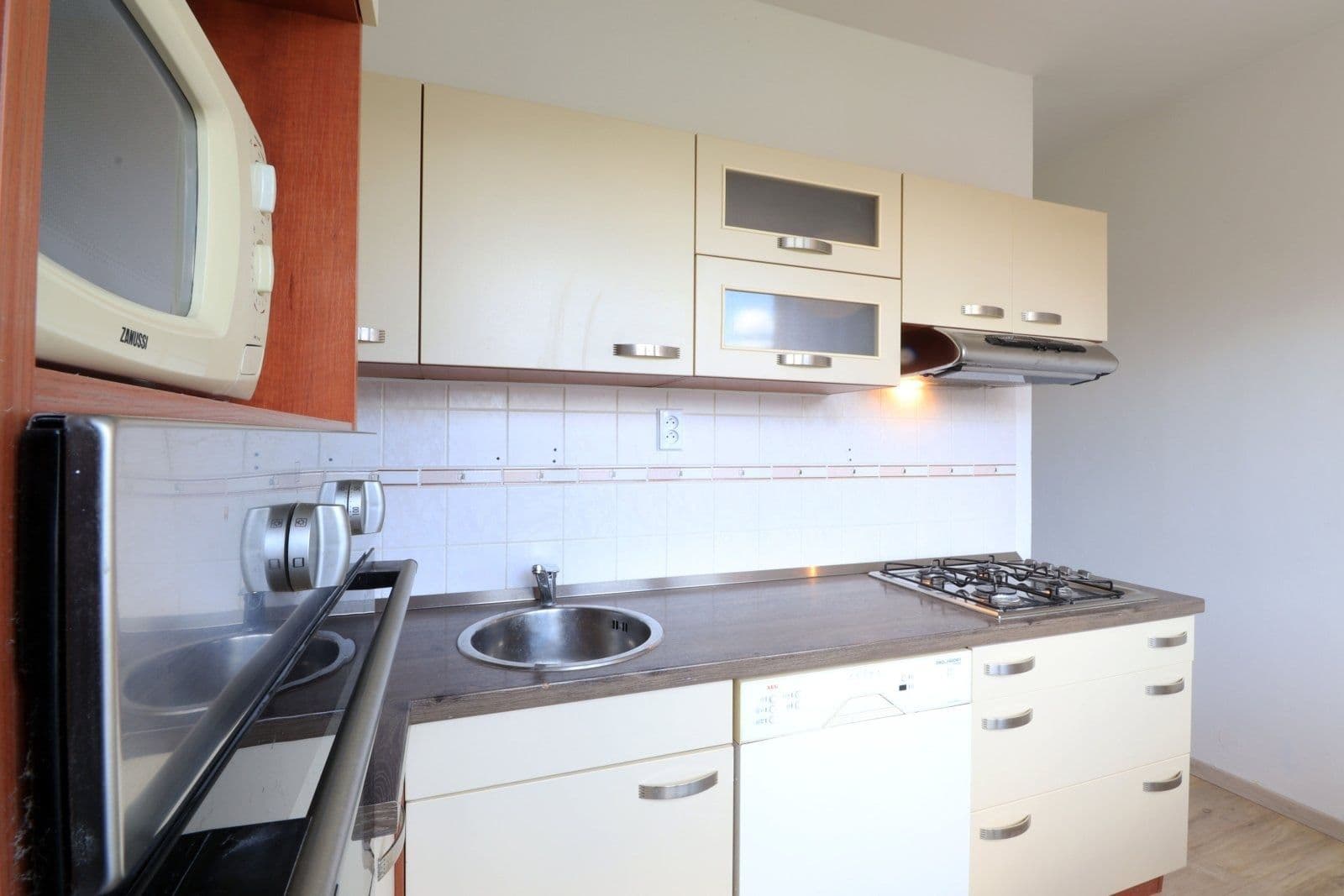 Prenájom bytu 1-izbový 34 m², Švermova, Beroun, Středočeský kraj Prenájom bytu 1-izbový 34 m², Švermova, Beroun, Středočeský kraj