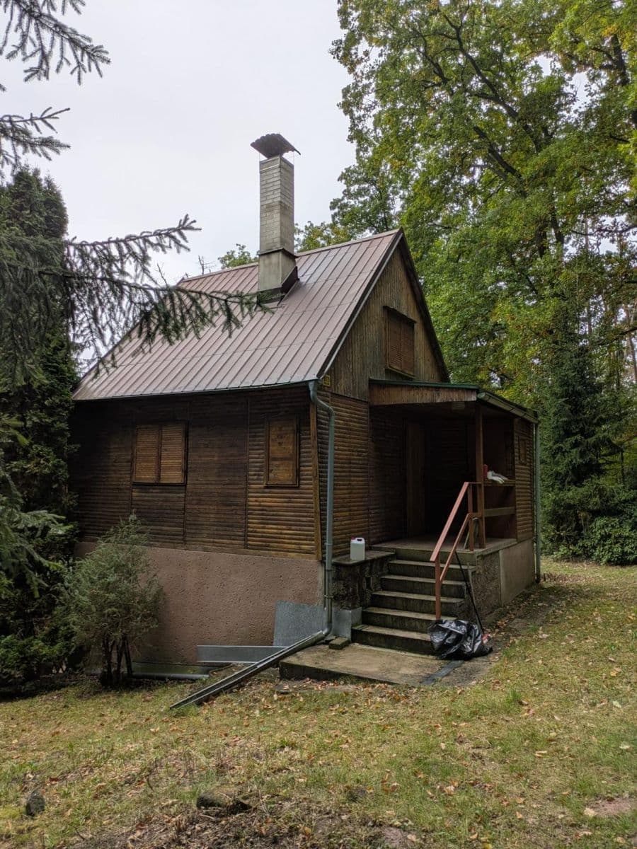 Predaj rekreačného objektu 132 m², pozemek 1.439 m², Stříbrná Skalice, Středočeský kraj Predaj rekreačného objektu 132 m², pozemek 1.439 m², Stříbrná Skalice, Středočeský kraj