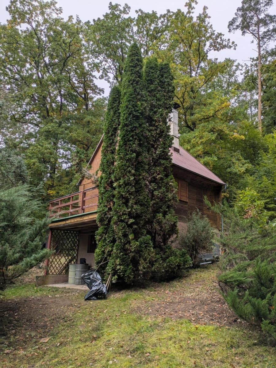 Predaj rekreačného objektu 132 m², pozemek 1.439 m², Stříbrná Skalice, Středočeský kraj Predaj rekreačného objektu 132 m², pozemek 1.439 m², Stříbrná Skalice, Středočeský kraj