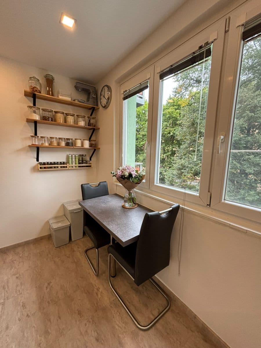 Prenájom bytu 2-izbový 56 m², Kotěrova, Brno, Jihomoravský kraj Prenájom bytu 2-izbový 56 m², Kotěrova, Brno, Jihomoravský kraj