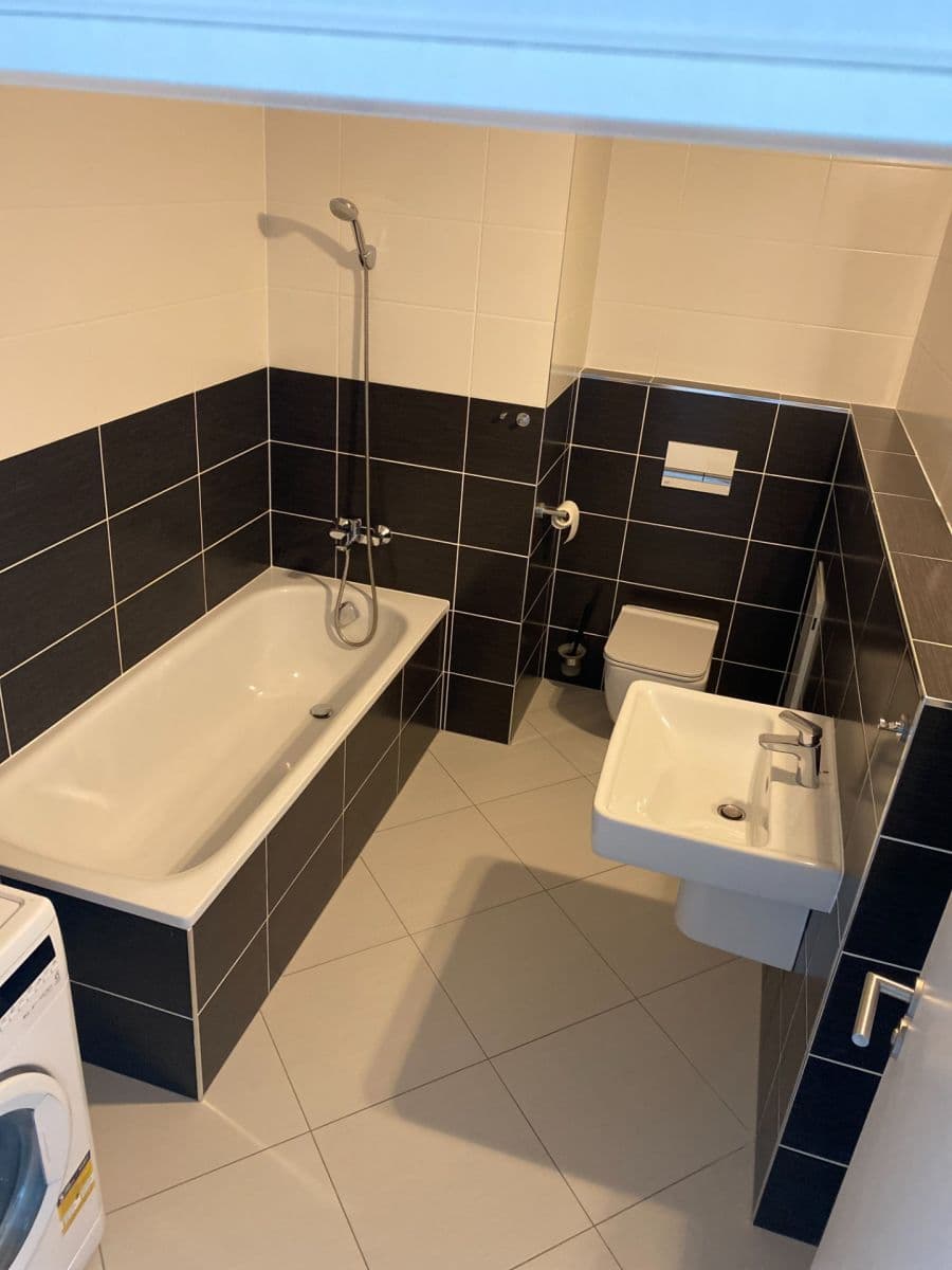 Prenájom bytu 2-izbový 52 m², Klementova, Praha, Praha Prenájom bytu 2-izbový 52 m², Klementova, Praha, Praha
