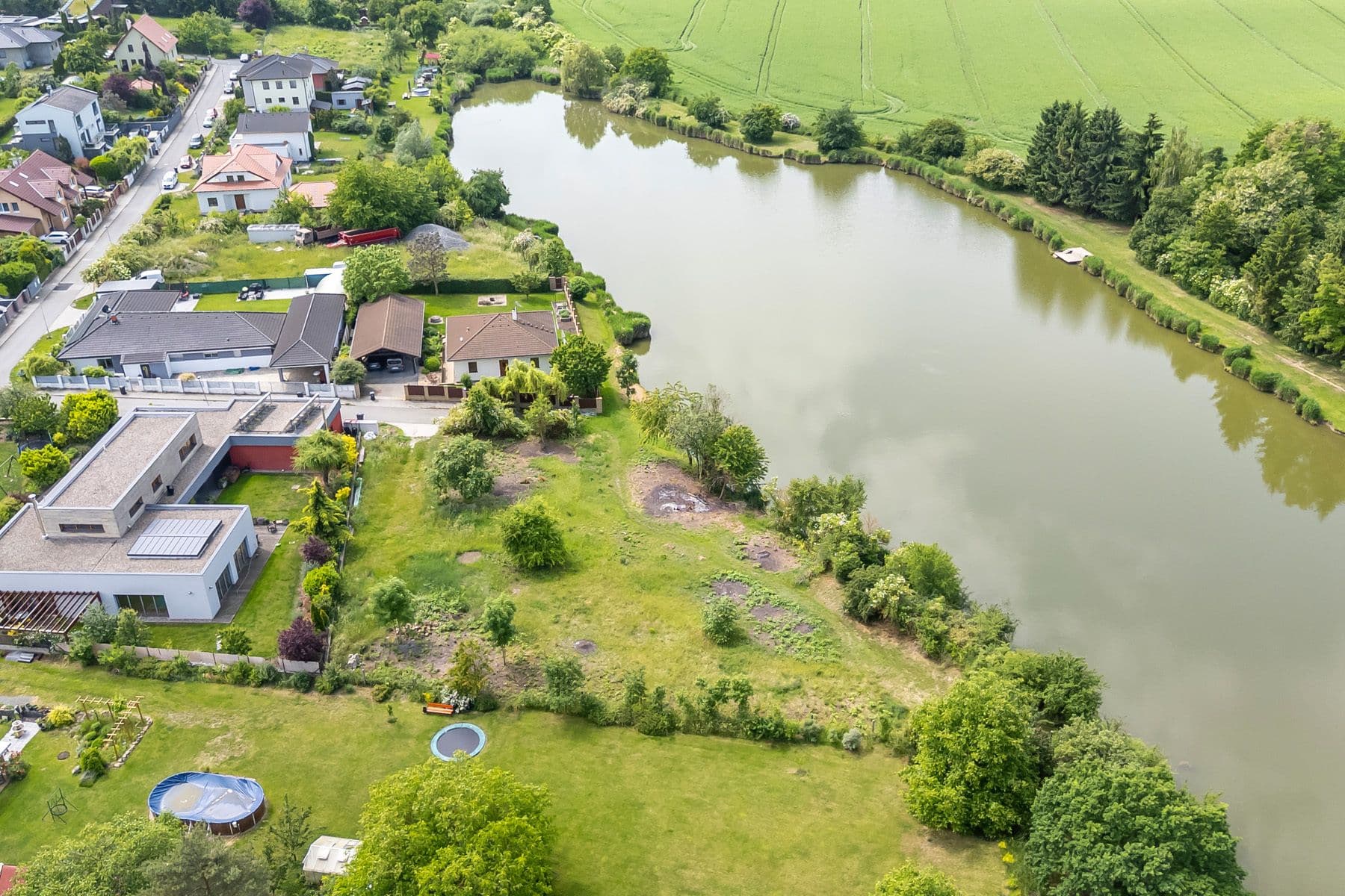 Predaj pozemku 1.636 m², Odolena Voda, Středočeský kraj Predaj pozemku 1.636 m², Odolena Voda, Středočeský kraj