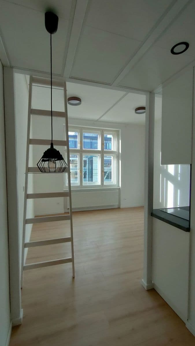 Prenájom bytu 1-izbový 29 m², Evropská, Praha, Praha Prenájom bytu 1-izbový 29 m², Evropská, Praha, Praha