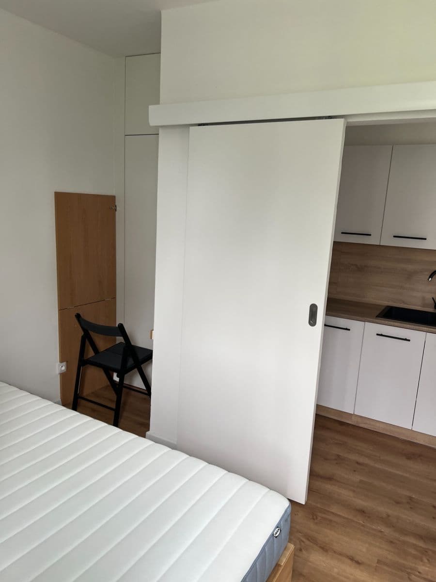 Prenájom bytu 2-izbový 38 m², Hany Kvapilové, Ostrava, Moravskoslezský kraj Prenájom bytu 2-izbový 38 m², Hany Kvapilové, Ostrava, Moravskoslezský kraj