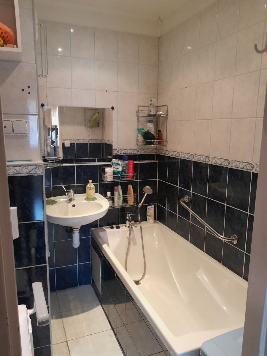 Predaj bytu 2-izbový 57 m², Gagarinova, Karlovy Vary, Karlovarský kraj Predaj bytu 2-izbový 57 m², Gagarinova, Karlovy Vary, Karlovarský kraj