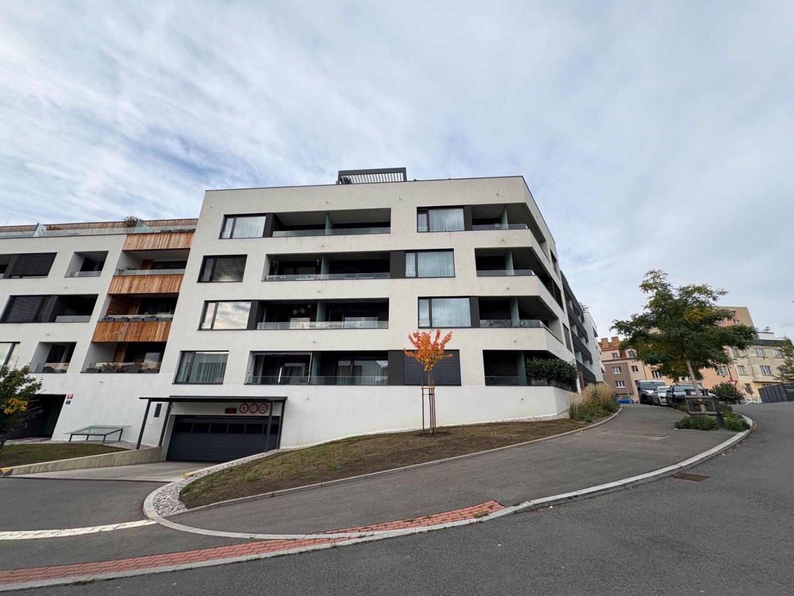 Prenájom bytu 1-izbový 40 m², Skálové, Praha, Praha Prenájom bytu 1-izbový 40 m², Skálové, Praha, Praha