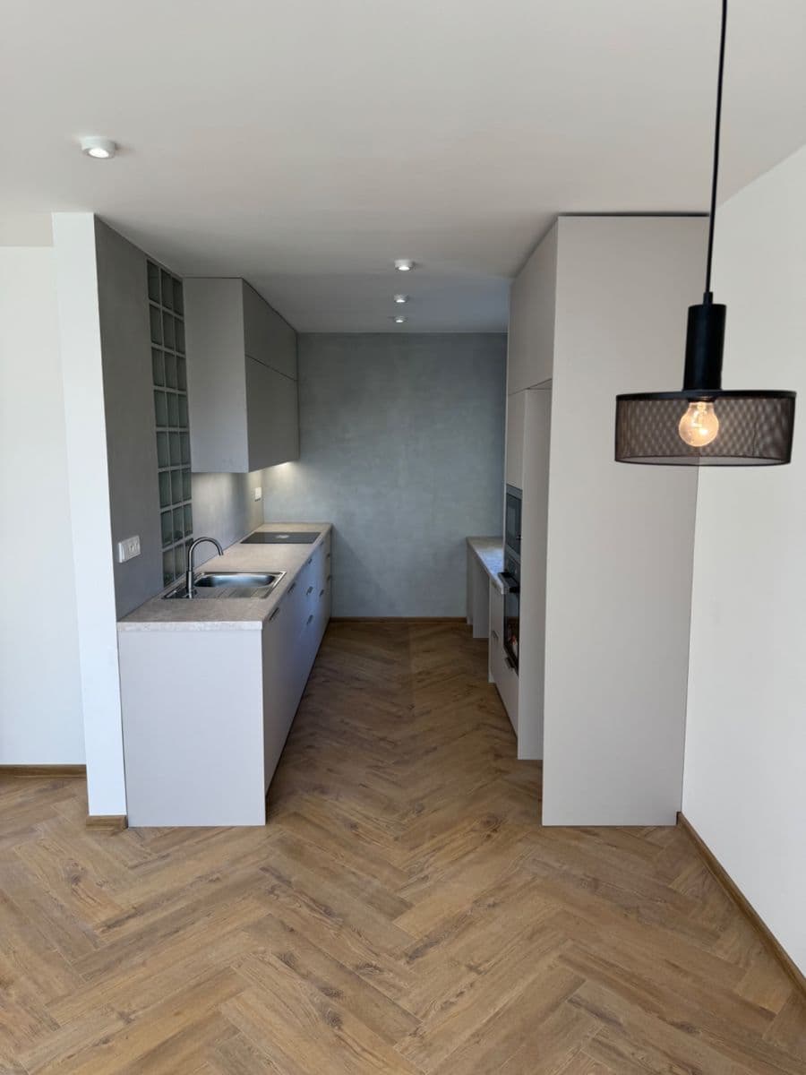 Prenájom bytu 3-izbový 75 m², Pujmanové, Praha, Praha Prenájom bytu 3-izbový 75 m², Pujmanové, Praha, Praha