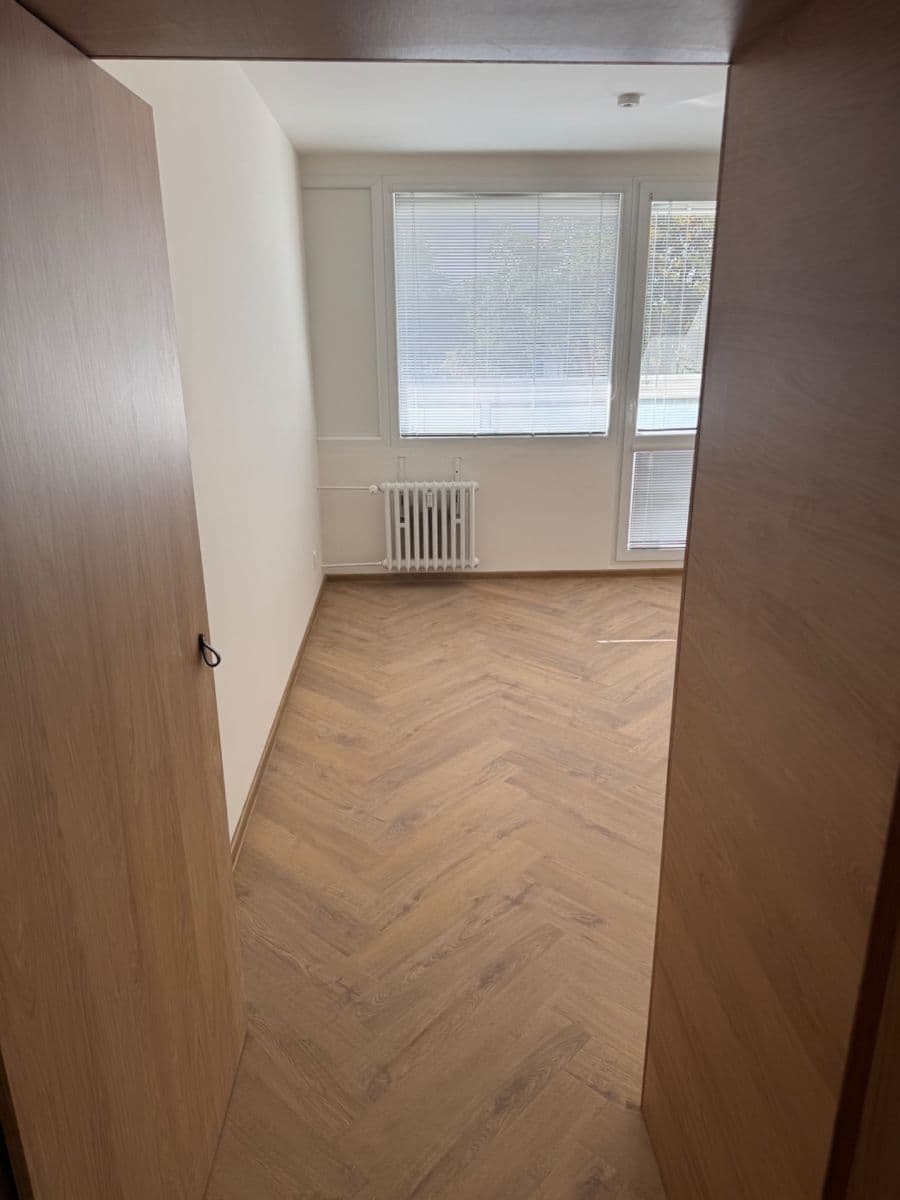 Prenájom bytu 3-izbový 75 m², Pujmanové, Praha, Praha Prenájom bytu 3-izbový 75 m², Pujmanové, Praha, Praha