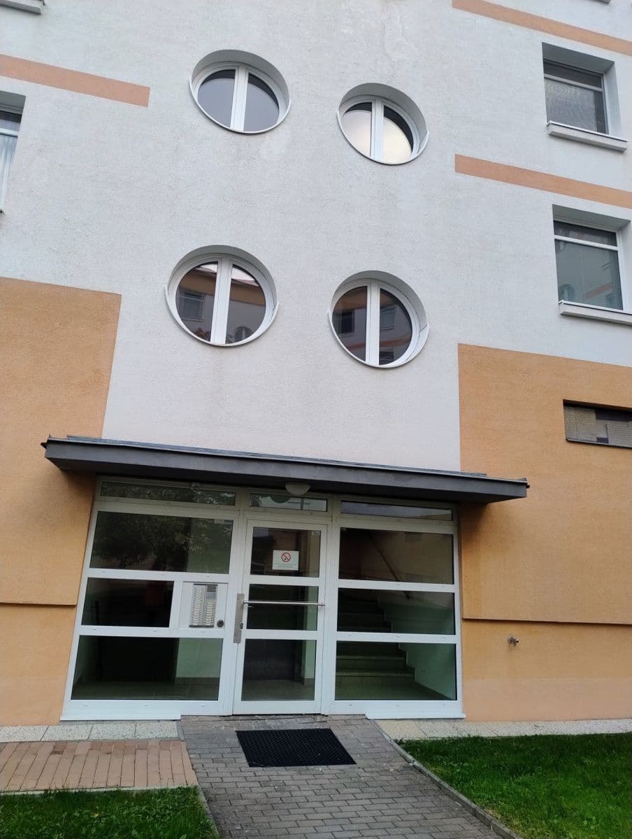 Predaj bytu 1-izbový 48 m², Nad Okrouhlíkem, Praha, Praha Predaj bytu 1-izbový 48 m², Nad Okrouhlíkem, Praha, Praha