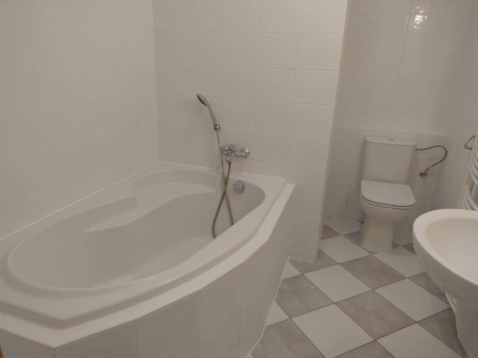 Predaj bytu 1-izbový 46 m², Nad Okrouhlíkem, Praha, Praha Predaj bytu 1-izbový 46 m², Nad Okrouhlíkem, Praha, Praha