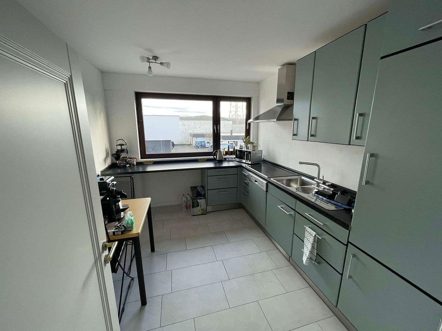 Prenájom nebytového priestoru 458 m², August-Borsig-Straße 5, Koblenz, Porýnie-Falcko Prenájom nebytového priestoru 458 m², August-Borsig-Straße 5, Koblenz, Porýnie-Falcko