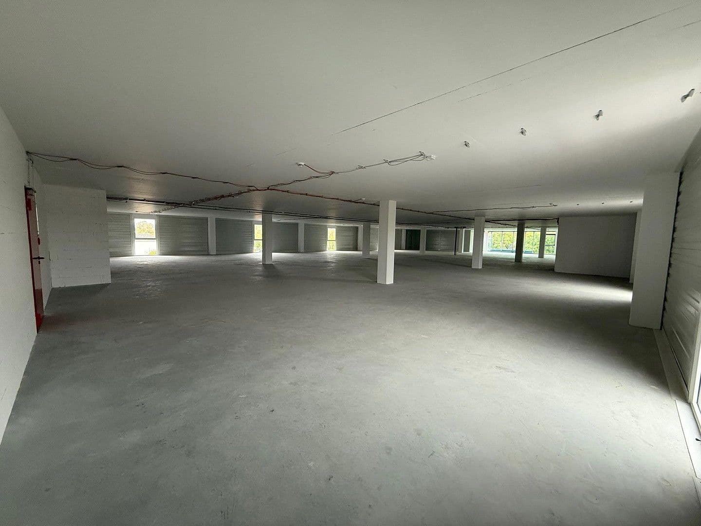 Prenájom nebytového priestoru 300 m², Neuenlander Straße 35, Bremen, Brémy Prenájom nebytového priestoru 300 m², Neuenlander Straße 35, Bremen, Brémy
