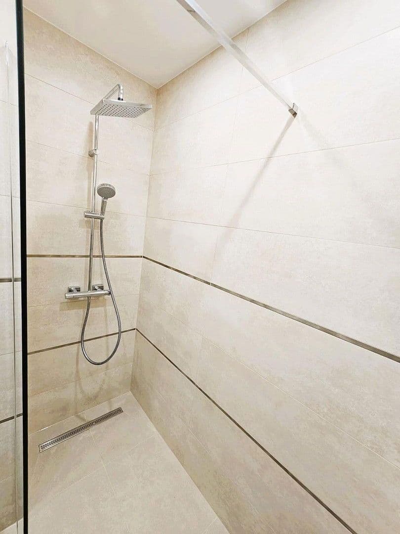 Prenájom bytu 3-izbový 69 m², Farrelweg 33, Isernhagen, Dolné Sasko Prenájom bytu 3-izbový 69 m², Farrelweg 33, Isernhagen, Dolné Sasko