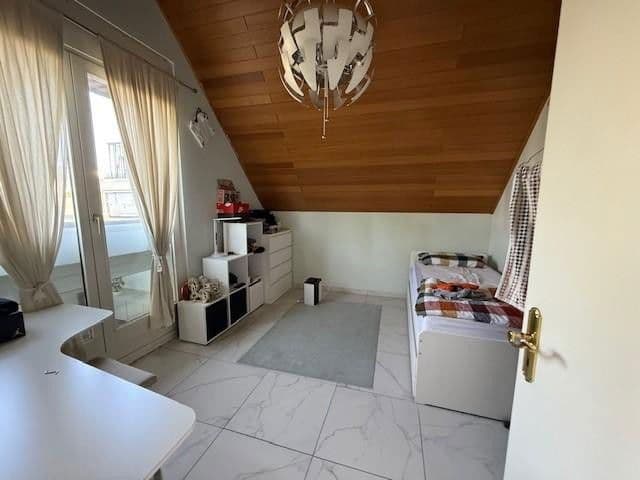 Predaj domu 220 m², pozemek 438 m², Koblenz, Porýnie-Falcko Predaj domu 220 m², pozemek 438 m², Koblenz, Porýnie-Falcko