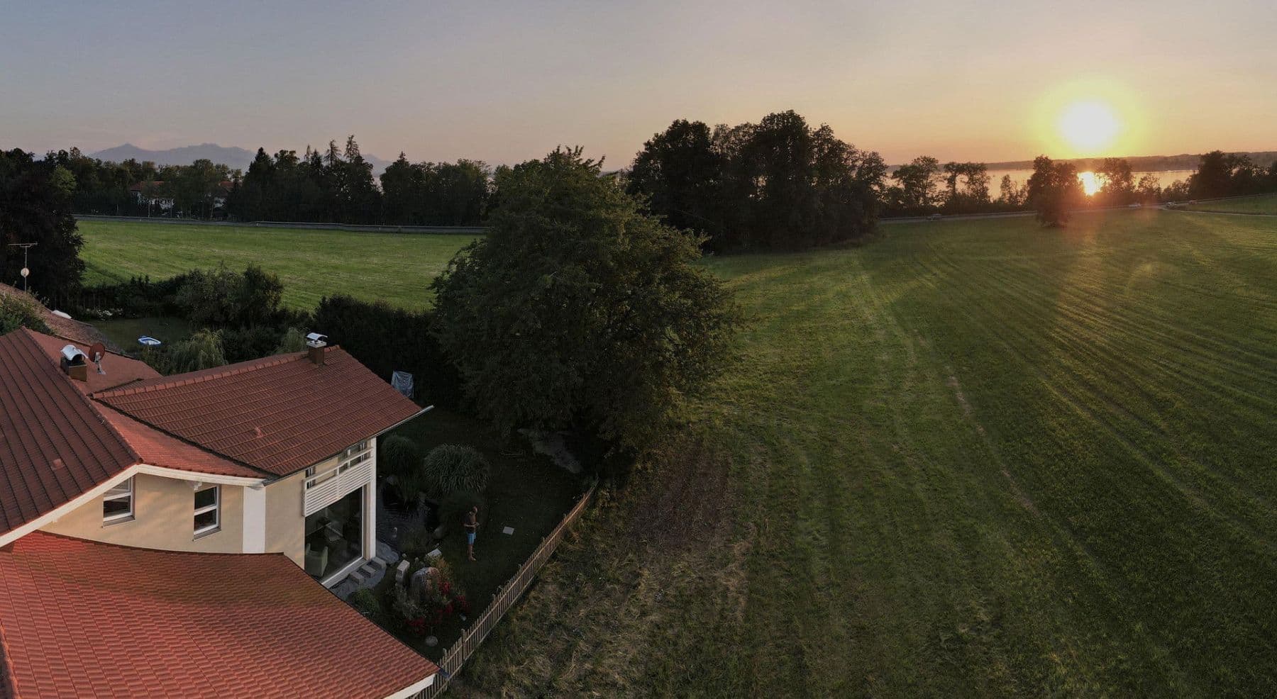 Predaj domu 315 m², pozemek 1.123 m², Chieming, Bavorsko Predaj domu 315 m², pozemek 1.123 m², Chieming, Bavorsko