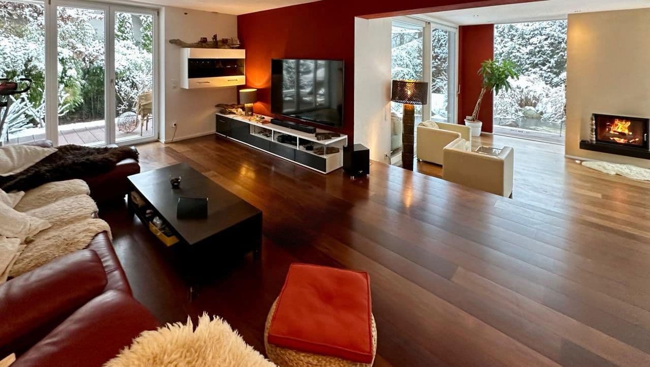 Predaj domu 315 m², pozemek 1.123 m², Chieming, Bavorsko Predaj domu 315 m², pozemek 1.123 m², Chieming, Bavorsko