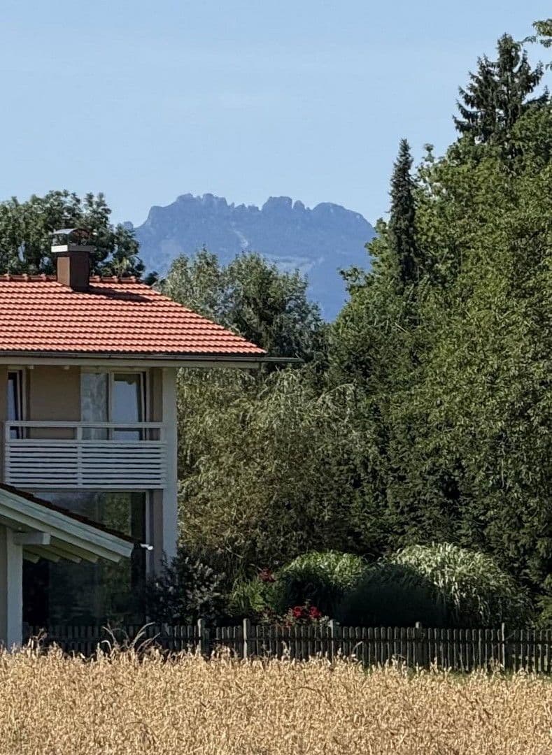 Predaj domu 315 m², pozemek 1.123 m², Chieming, Bavorsko Predaj domu 315 m², pozemek 1.123 m², Chieming, Bavorsko