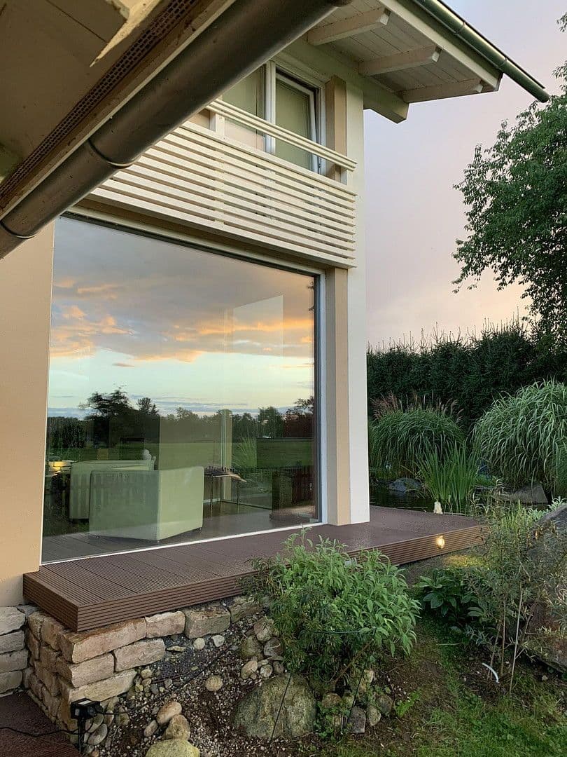 Predaj domu 315 m², pozemek 1.123 m², Chieming, Bavorsko Predaj domu 315 m², pozemek 1.123 m², Chieming, Bavorsko