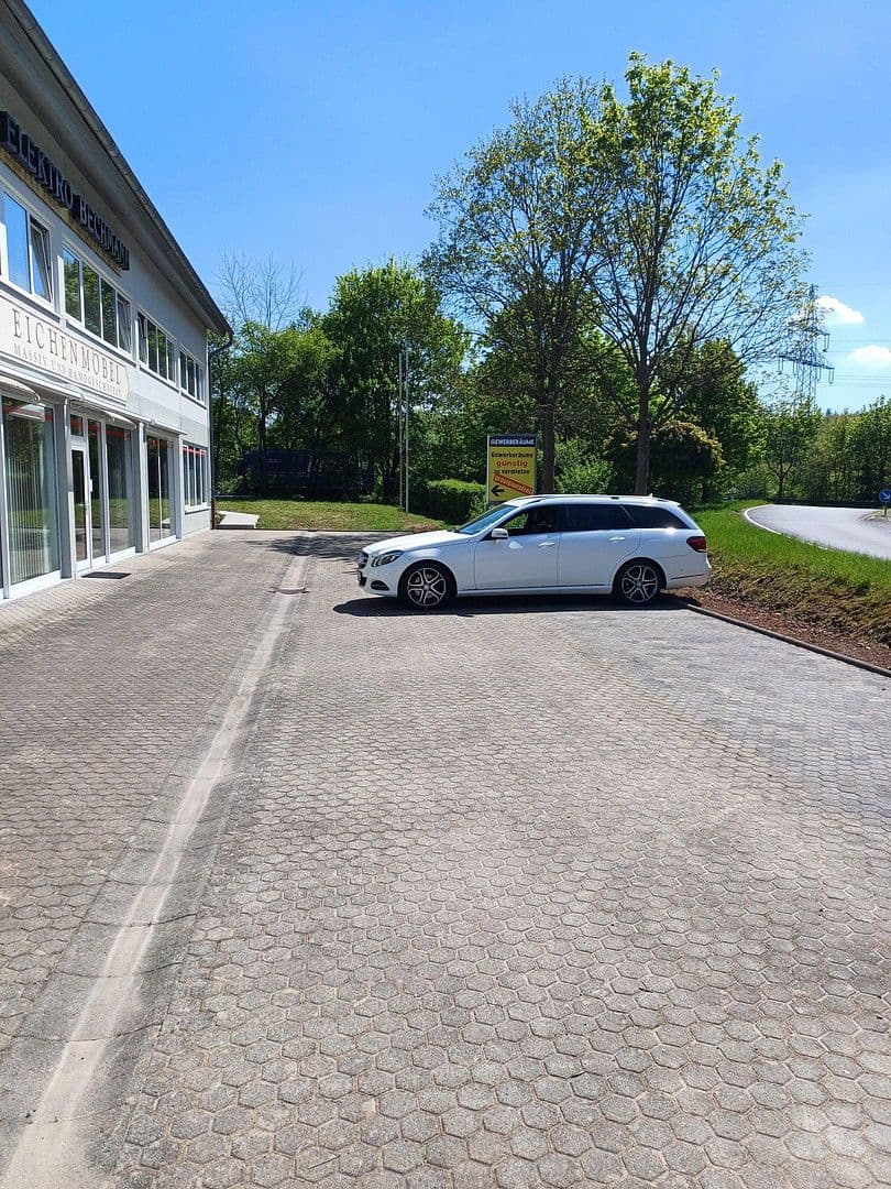 Prenájom nebytového priestoru 1.000 m², Wartburgstr. 5, Eisenach, Durínsko Prenájom nebytového priestoru 1.000 m², Wartburgstr. 5, Eisenach, Durínsko