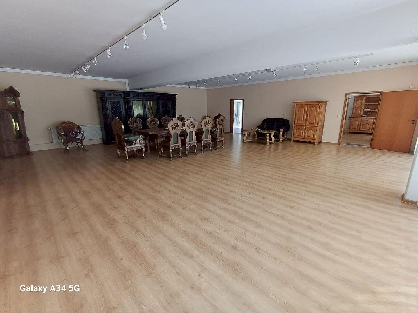 Prenájom nebytového priestoru 1.000 m², Wartburgstr. 5, Eisenach, Durínsko Prenájom nebytového priestoru 1.000 m², Wartburgstr. 5, Eisenach, Durínsko