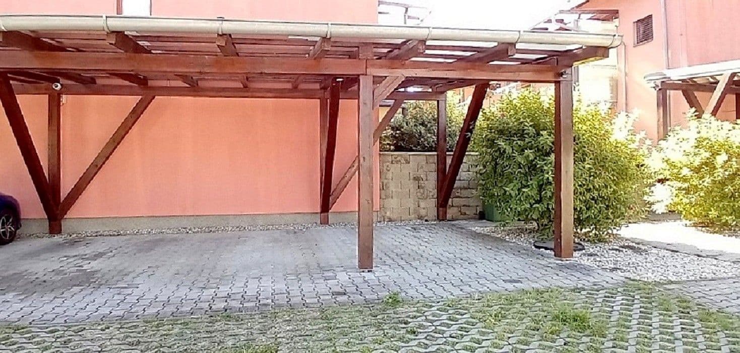 Predaj bytu 4-izbový 103 m², Dvorská, Řitka, Středočeský kraj Predaj bytu 4-izbový 103 m², Dvorská, Řitka, Středočeský kraj