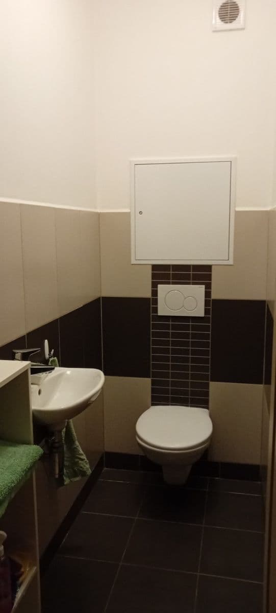 Predaj bytu 4-izbový 103 m², Dvorská, Řitka, Středočeský kraj Predaj bytu 4-izbový 103 m², Dvorská, Řitka, Středočeský kraj