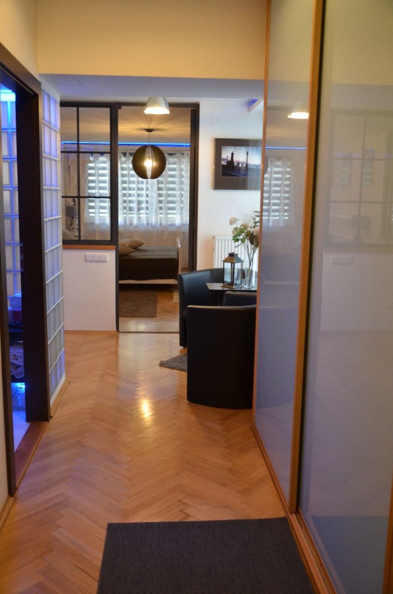 Predaj bytu 3-izbový 104 m², Amurská, Praha, Praha Predaj bytu 3-izbový 104 m², Amurská, Praha, Praha