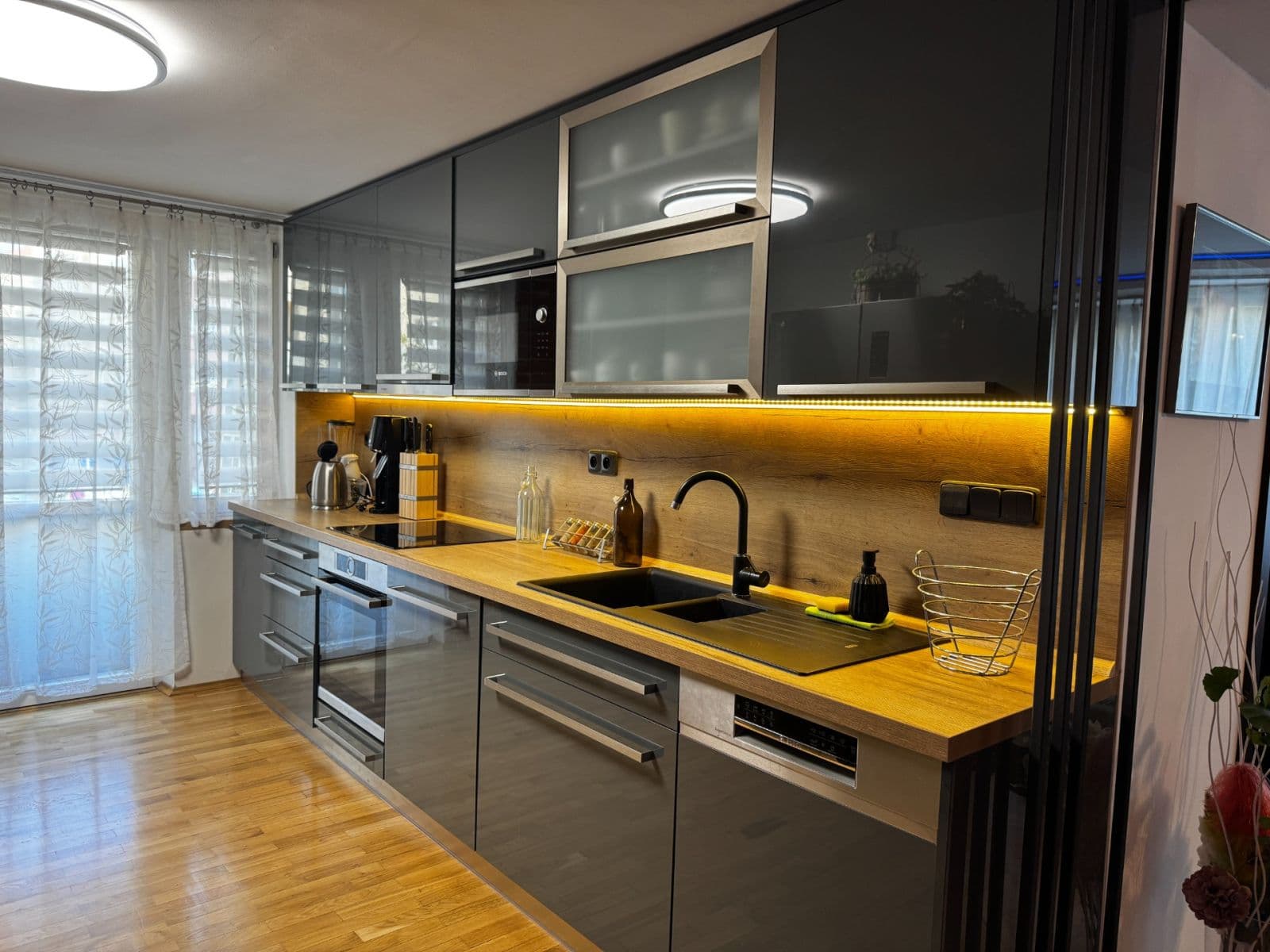 Predaj bytu 3-izbový 104 m², Amurská, Praha, Praha Predaj bytu 3-izbový 104 m², Amurská, Praha, Praha