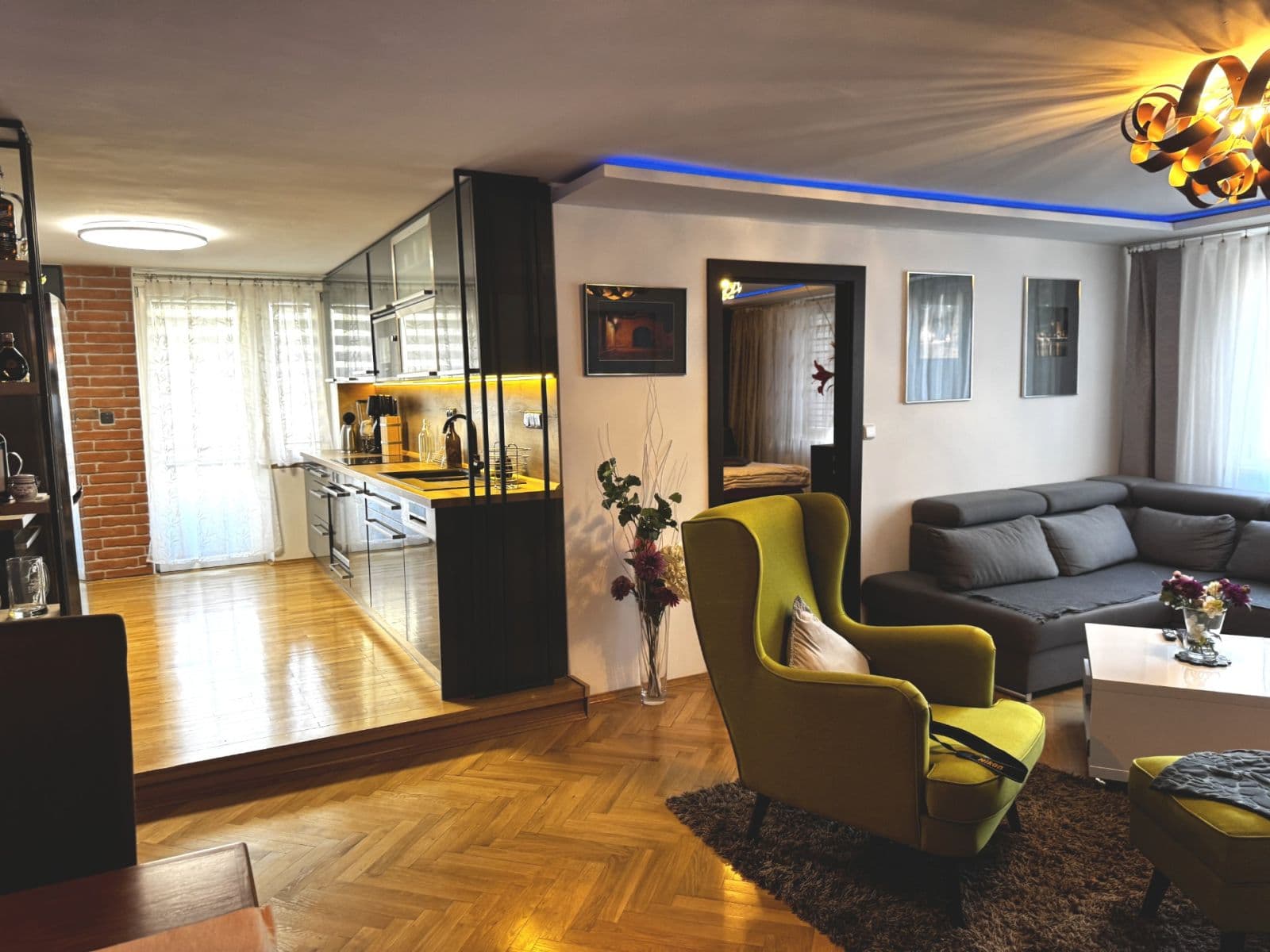 Predaj bytu 3-izbový 104 m², Amurská, Praha, Praha Predaj bytu 3-izbový 104 m², Amurská, Praha, Praha