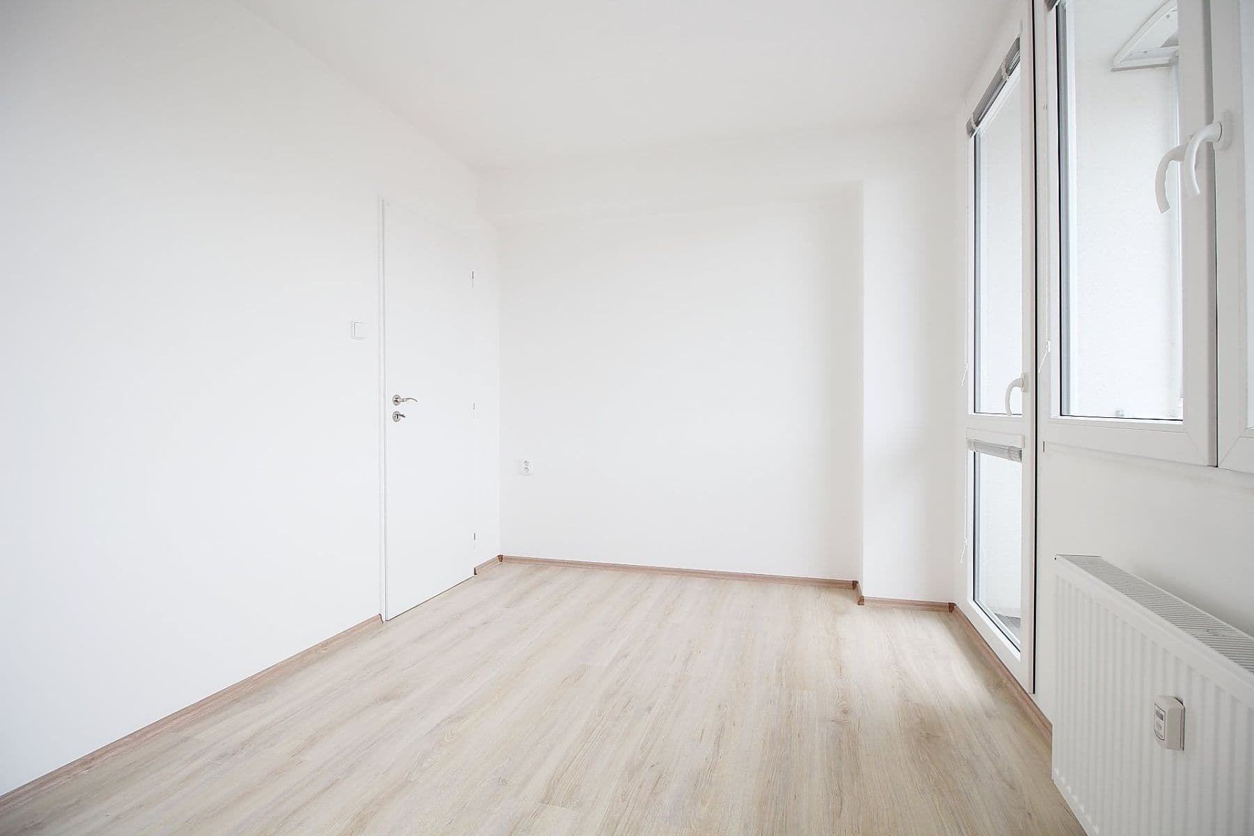 Prenájom bytu 3-izbový 43 m², K Červenému vrchu, Praha, Praha Prenájom bytu 3-izbový 43 m², K Červenému vrchu, Praha, Praha