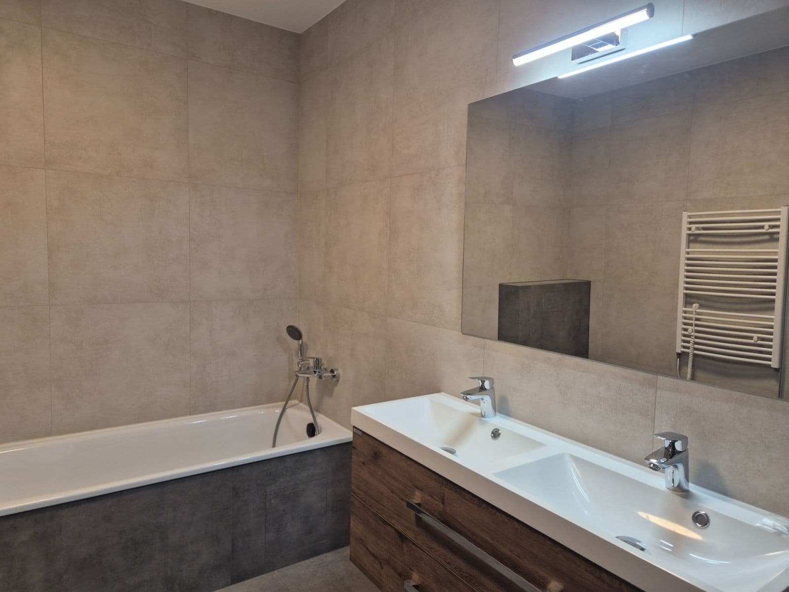 Prenájom domu 83 m², pozemek 218 m², Pastierska, Hamuliakovo, Bratislavský kraj Prenájom domu 83 m², pozemek 218 m², Pastierska, Hamuliakovo, Bratislavský kraj