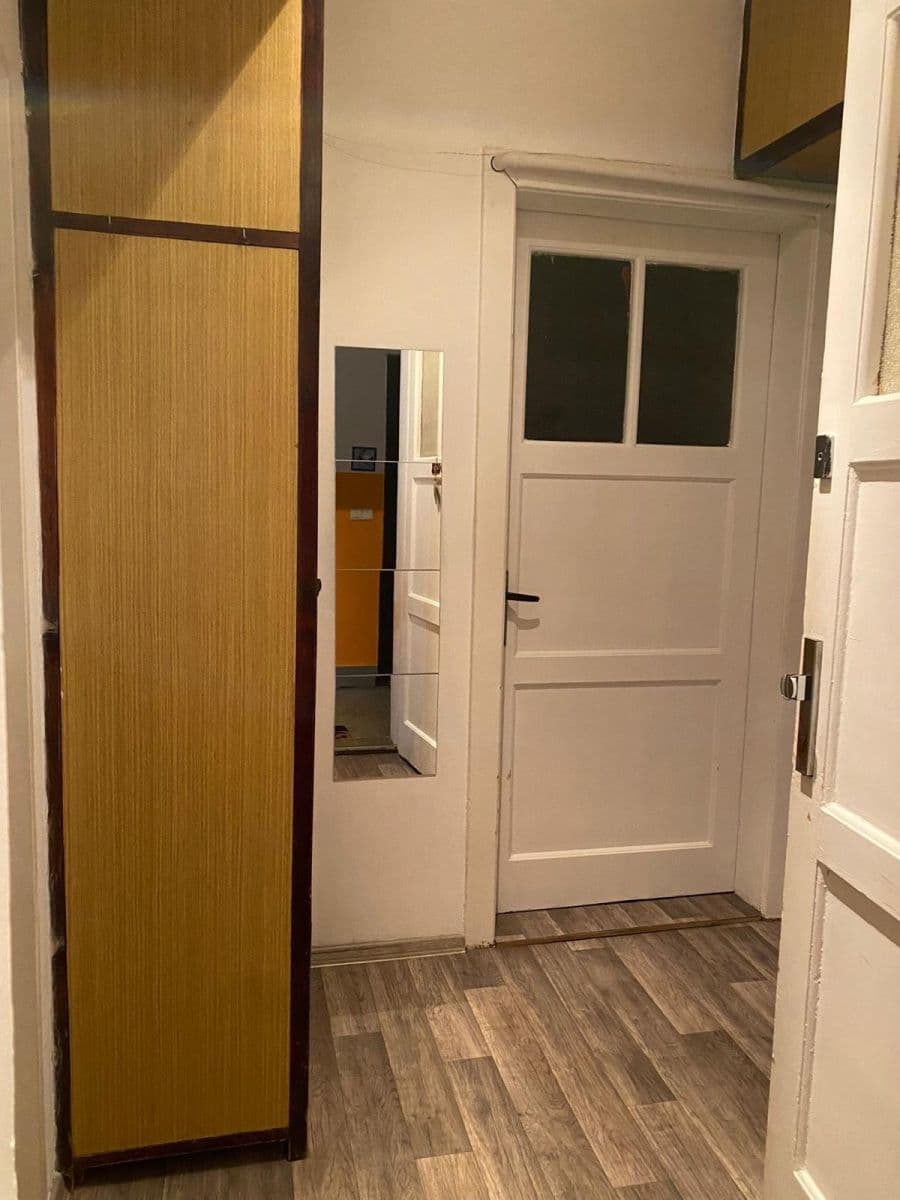 Predaj bytu 2-izbový 70 m², Nákladní, Karlovy Vary, Karlovarský kraj Predaj bytu 2-izbový 70 m², Nákladní, Karlovy Vary, Karlovarský kraj