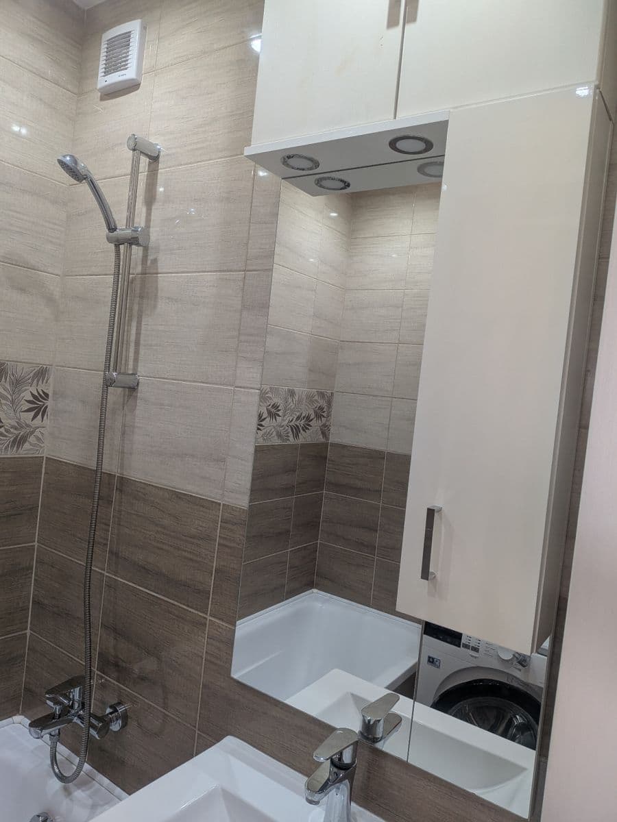 Prenájom bytu 3-izbový 55 m², Výškovická, Ostrava, Moravskoslezský kraj Prenájom bytu 3-izbový 55 m², Výškovická, Ostrava, Moravskoslezský kraj