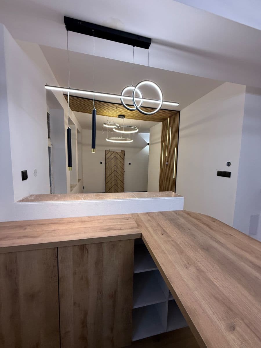 Prenájom bytu 2-izbový 40 m², Podhorská, Jablonec nad Nisou, Liberecký kraj Prenájom bytu 2-izbový 40 m², Podhorská, Jablonec nad Nisou, Liberecký kraj