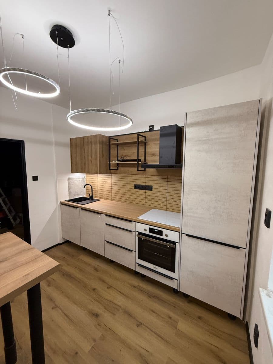 Prenájom bytu 2-izbový 40 m², Podhorská, Jablonec nad Nisou, Liberecký kraj Prenájom bytu 2-izbový 40 m², Podhorská, Jablonec nad Nisou, Liberecký kraj